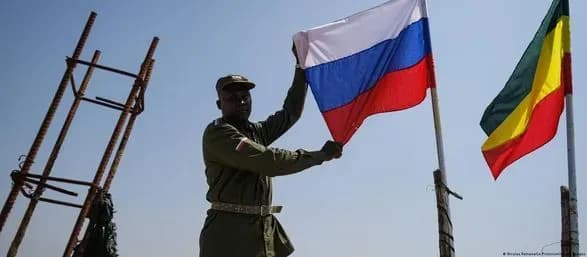 bloomberg-prigozhin-planuye-perekinuti-vagnerivtsiv-do-afriki-cherez-nevdachi-v-ukrayini