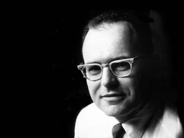 pomer-odin-iz-zasnovnikiv-intel-gordon-mur