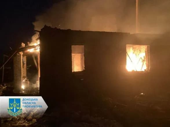 u-avdiyivtsi-vid-ataki-rf-zaginuli-pyatimisyachniy-khlopchik-ta-yogo-babusya-prokuratura-vidkrila-provadzhennya