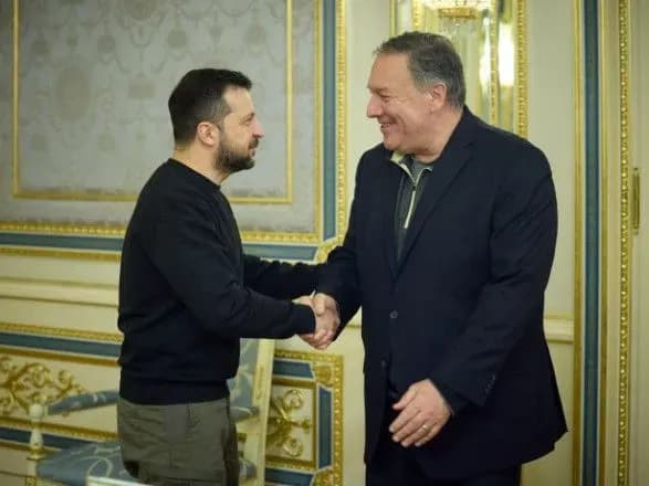 vidchuvayemo-dvopartiynu-pidtrimku-zelenskiy-zustrivsya-z-delegatsiyeyu-na-choli-z-pompeo
