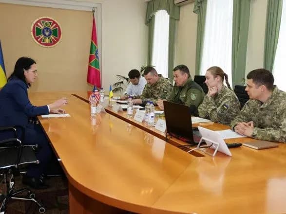 programa-rozpiznavannya-oblich-clearview-prikordonniki-vstanovili-osobi-10-tis-voyennikh-zlochintsiv