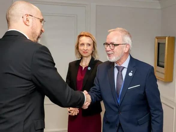 ukrayina-rozrakhovuye-na-pidtrimku-yeib-u-vidnovlenni-kritichnoyi-infrastrukturi-shmigal