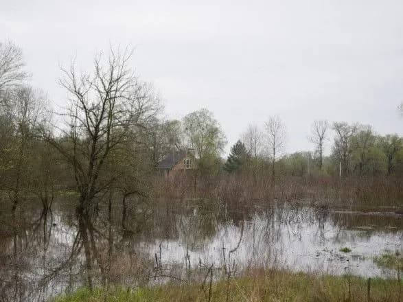 v-ukrayini-pidtopilo-sche-odnu-oblast-cherkaschinu-evakuyuvali-kilka-lyudey