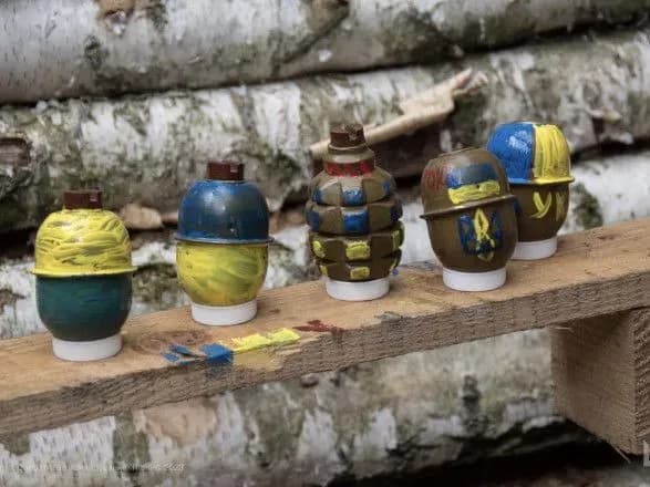 rashisti-otrimayut-svyatkovi-pisanki-yak-ukrayinski-zakhisniki-gotuyutsya-do-velikodnya