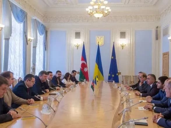 pershiy-vitsespiker-vru-zustrivsya-z-delegatsiyeyu-robochoyi-grupi-milli-medzhlisu-azerbaydzhanu