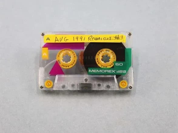 prodazh-kaset-u-britaniyi-dosyag-nayvischogo-rivnya-z-2003-roku