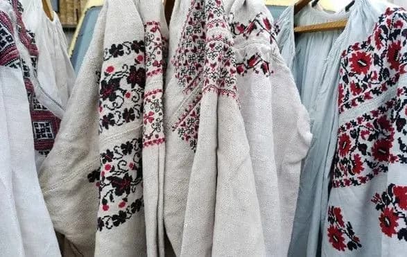 kod-natsiyi-top-5-modnikh-brendiv-yaki-vikoristovuyut-ukrayinski-motivi