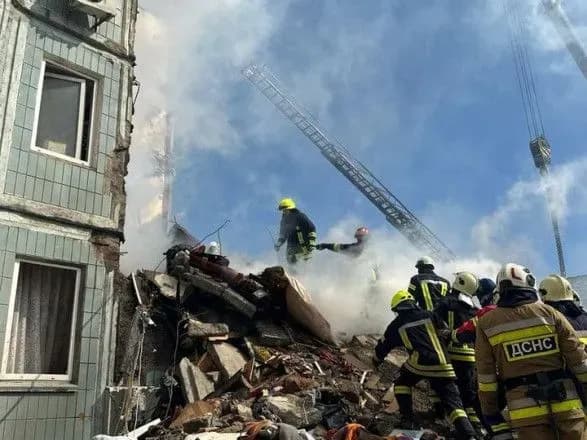 sered-zhertv-nichnoyi-ataki-rf-na-uman-dvoye-10-richnikh-ditey-golova-ova