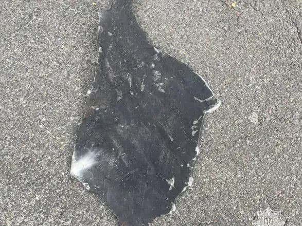 pravookhorontsi-pokazali-ulamki-zbitikh-vnochi-nad-kiyevom-vorozhikh-droniv