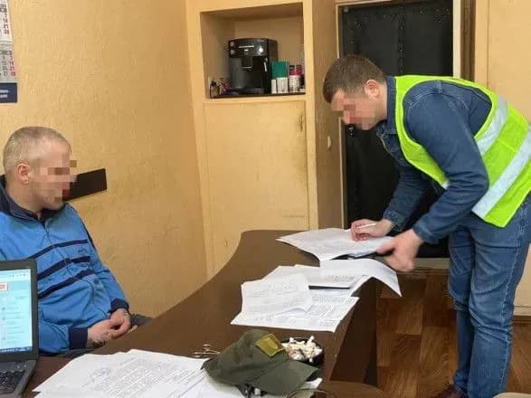 prodavali-neisnuyuchi-generatori-ta-vidavali-sebe-za-viyskovikh-grupa-vyazniv-nalagodila-shakhraysku-skhemu