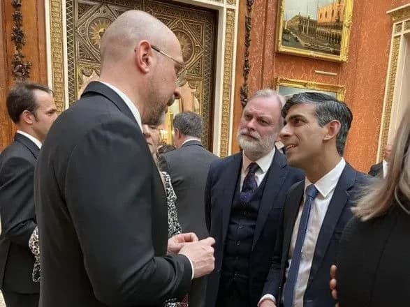 shmigal-zustrivsya-z-sunakom-obgovorili-rukh-ukrayini-do-yes-i-nato-ta-vidnovlennya