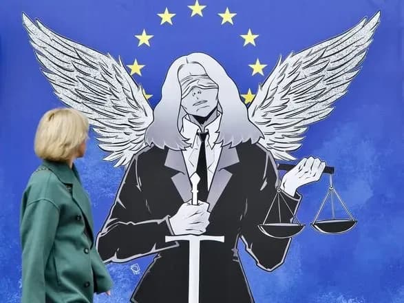 svyatkuvannya-dnya-yevropi-v-kiyevi-vidkrili-vistavku-yaka-rozvinchuye-mifi-vzayemovidnosin-ukrayini-ta-yes