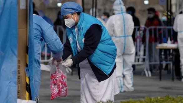 pivdenna-koreya-vidminit-karantin-ta-skasuye-covid-testuvannya-dlya-mandrivnikiv