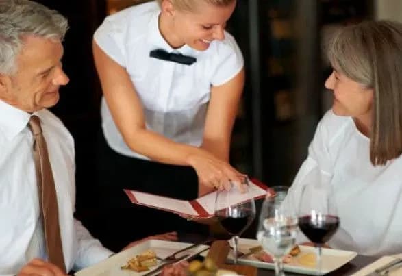 noviy-zakonoproyekt-rf-1-vid-cheka-u-restorani-na-pidtrimku-viyni-proti-ukrayini