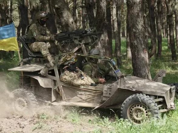 rashisti-zoseredzhuyut-zusillya-na-chotirokh-napryamkakh-vidbulosya-25-boyovikh-zitknen