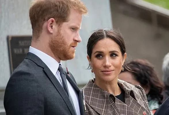 dvi-godini-peresliduvali-paparatsi-prints-garri-ta-yogo-druzhina-megan-markl-ledve-ne-rozbilisya