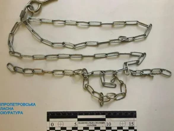 katuvav-i-trimav-na-lantsyuzu-5-richnogo-pasinka-u-dnipropetrovskiy-oblasti-choloviku-povidomili-pro-pidozru