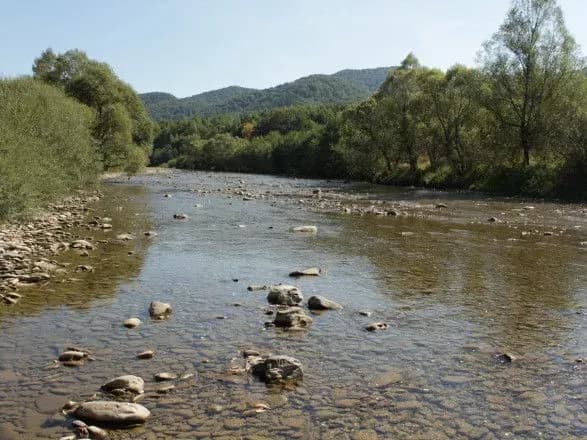 bilshe-polovini-velikikh-ozer-svitu-visikhayut-cherez-zminu-klimatu