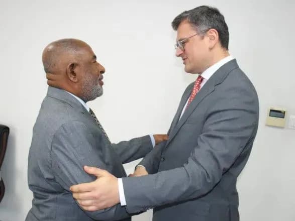 pershiy-v-istoriyi-vizit-kuleba-pribuv-do-efiopiyi