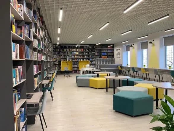 na-khmelnichchini-za-pidtrimki-mkhp-gromadi-oblashtuvali-suchasniy-bibliokhab