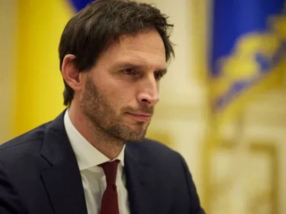 niderlandi-spodivayutsya-scho-kitay-prislukhayetsya-do-formuli-miru-zelenskogo