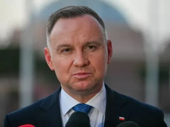 prezident-polschi-rosiya-na-viyni-robit-stavku-ne-na-suchasnit-a-na-massovist-tekhniki-i-lyudey