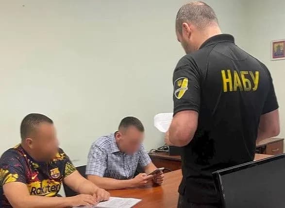 makhinatsiyi-z-palivom-na-ukrspirti-na-55-mln-griven-vikorito-7-osib