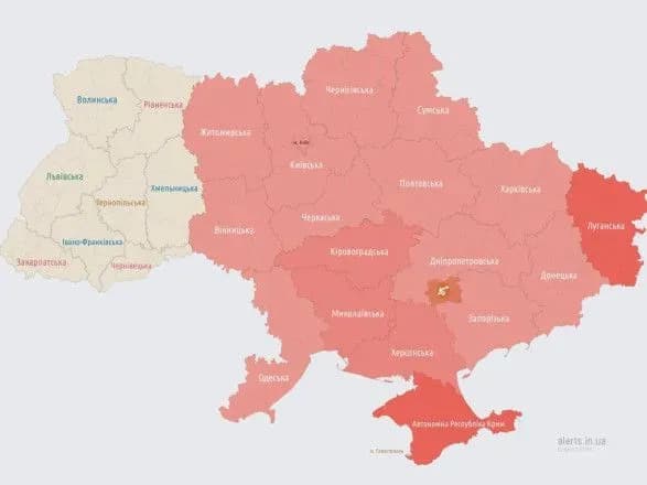 ukrayinoyu-shiritsya-masshtabna-povitryana-trivoga-5