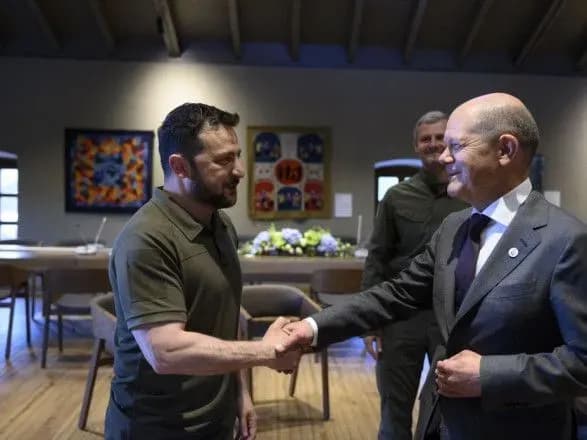 zelenskiy-obgovoriv-z-sholtsem-posilennya-ukrayinskoyi-ppo-ta-noviy-sanktsiyniy-paket-proti-rosiyi