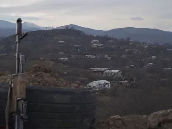 virmeniya-ta-azerbaydzhan-mozhut-pidpisati-mirnu-ugodu-do-kintsya-roku