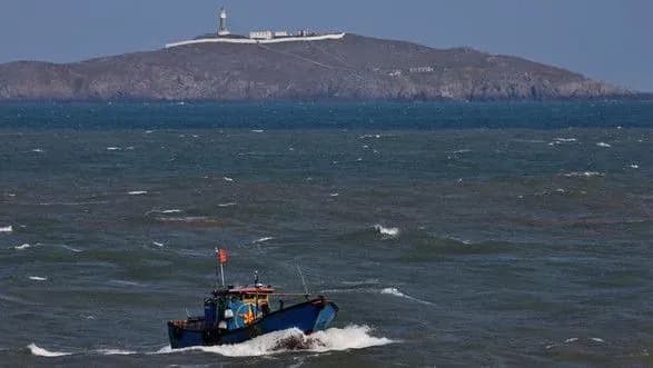 tragichna-khvilya-chetvero-ditey-potonuli-cholovik-znik-bezvisti-na-ribolovli-u-kvebeku