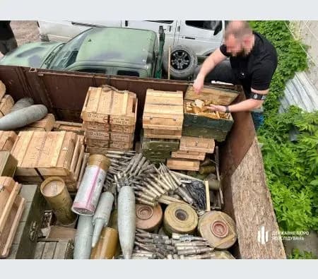 ponad-10-tonn-rosiyskikh-boyepripasiv-ta-zenitnu-ustanovku-znayshli-na-deokupovaniy-teritoriyi-kharkivschini