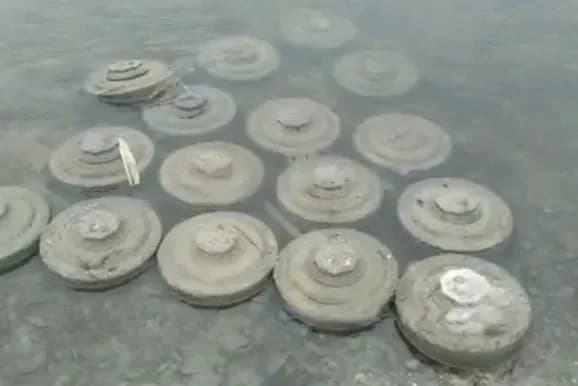 mini-vimivayutsya-vodoyu-i-detonuyut-kakhovska-mva-pro-naslidki-pidrivu-grebli