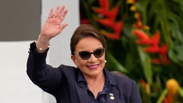 prezident-gondurasu-rozpochala-pershiy-vizit-do-kitayu-pislya-rozrivu-vidnosin-iz-tayvanem