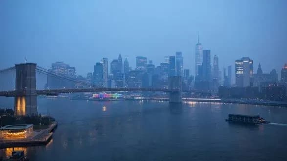 otruyniy-dim-rozviyavsya-nad-pivnichnim-skhodom-ssha