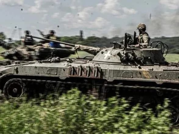 luganschina-u-nevskomu-poraneno-cholovika-okupanti-prodovzhuyut-trimati-mitniy-rezhim-mizh-rf-i-tak-zvanoyu-lnr-ta-shukayut-dezertiriv