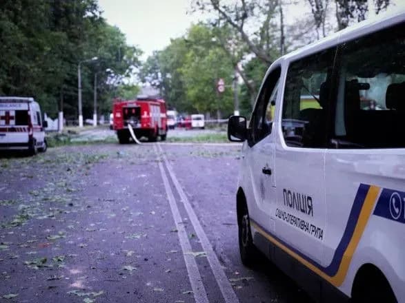 poshukovo-ryatuvalna-operatsiya-pislya-ataki-rf-v-odesi-zavershena-mvs