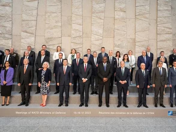 nato-ne-vdalosya-zatverditi-pershi-oboronni-plani-z-chasiv-kholodnoyi-viyni-reuters