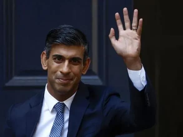 rishi-sunak-propustit-golosuvannya-schodo-sanktsiy-proti-borisa-dzhonsona-cherez-partigeyt