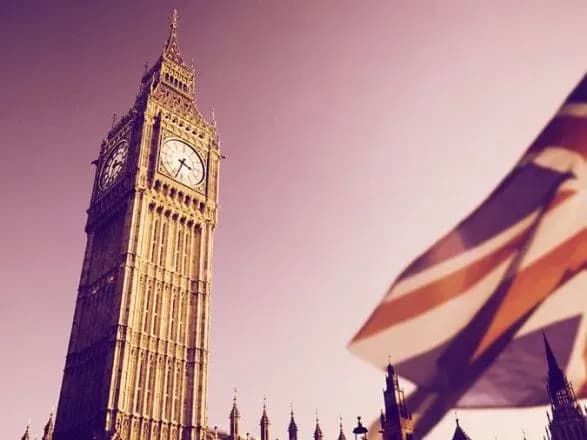 britaniya-ne-skasuye-sanktsiyi-proti-rosiyi-doki-moskva-ne-viplatit-kompensatsiyi-kiyevu-glava-mzs