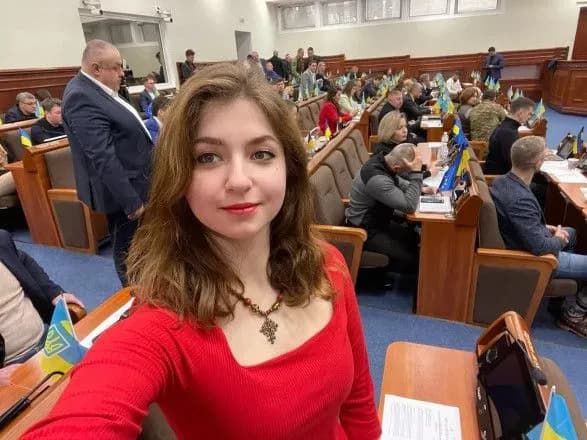 sud-postanoviv-naditi-elektronniy-braslet-na-deputatku-aryevu-yaku-obvinuvachuyut-u-skoyenni-dtp-pid-narkotikami