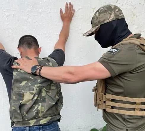 khotiv-zirvati-kontrudari-zsu-pid-bakhmutom-sbu-zatrimala-rosiyskogo-informatora