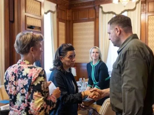 posli-g7-pidtrimali-ukrayinsku-formulu-miru