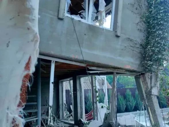 obstril-khersonschini-poranennya-otrimali-dvoye-litnikh-lyudey-ta-vagitna-mvs