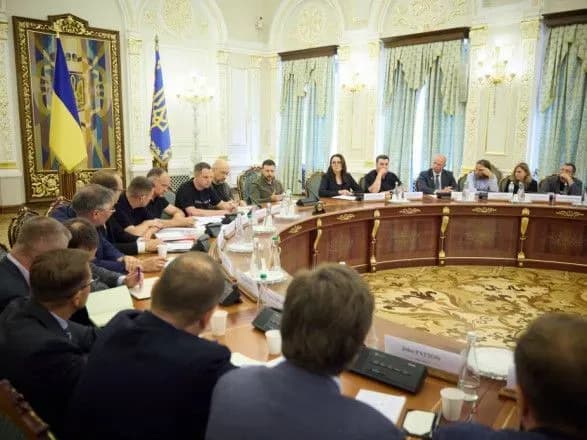 biznes-zaproponuvav-stvoriti-koordinatsiynu-platformu-dlya-komunikatsiyi-zelenskiy-pidtrimav