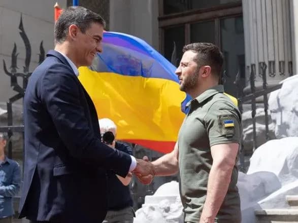 simvolichno-u-pershiy-den-ispanskogo-golovuvannya-v-yes-zelenskiy-zustrivsya-z-premyerom-ispaniyi-u-kiyevi