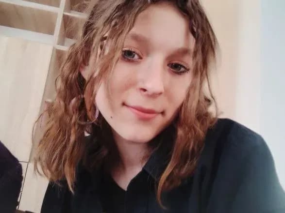 pid-mariupolem-okupant-ubiv-12-richnu-divchinku-tilo-znayshli-u-poli