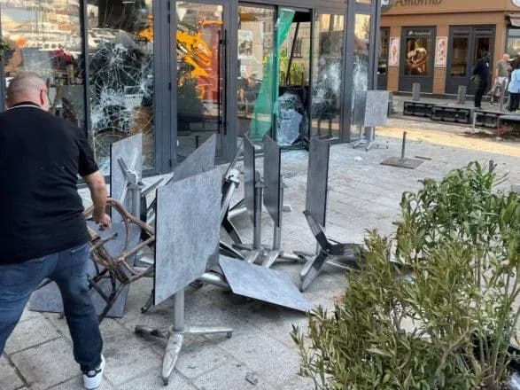 u-frantsiyi-otsinili-zbitki-dlya-pidpriyemstv-cherez-zavorushennya-u-1-mlrd-yevr