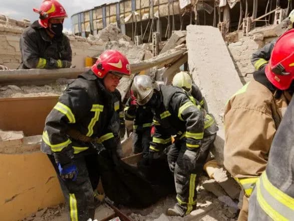 nichniy-raketniy-udar-rf-po-lvovu-kilkist-zhertv-zrosla-do-pyati