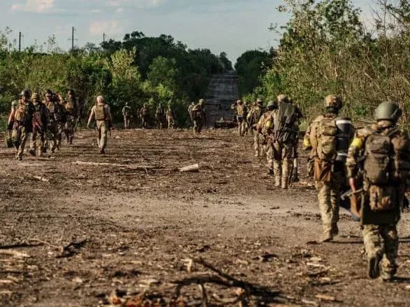 na-tavriyskomu-napryamku-trivayut-boyi-zsu-znischuyut-tekhniku-ta-skladi-voroga